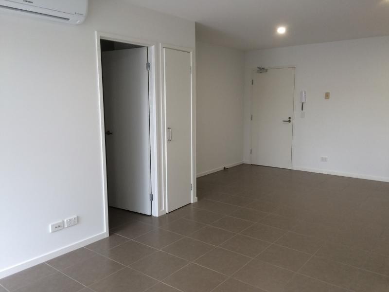 UNIT 1105/ 8 WATERFORD COURT, Bundall QLD 4217