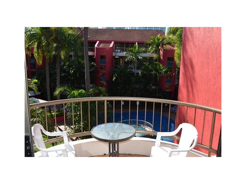 38 Enderley Ave, Surfers Paradise QLD 4217