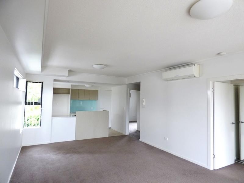 1206  / 16 Surbiton Court, Carindale QLD 4152
