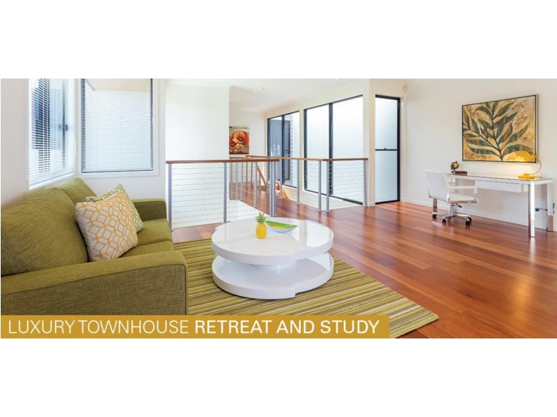 5054 Emerald Island Drive, Carrara QLD 4211