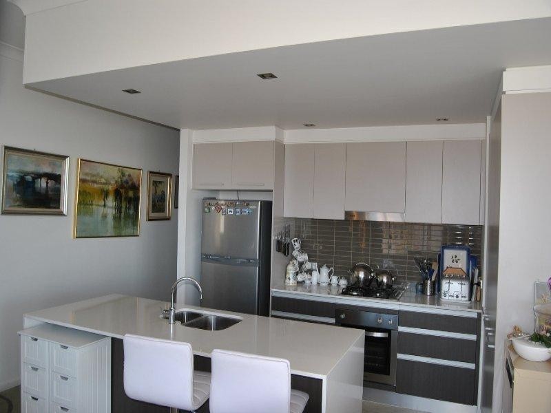 2048/3029 The Boulevard, Carrara QLD 4211