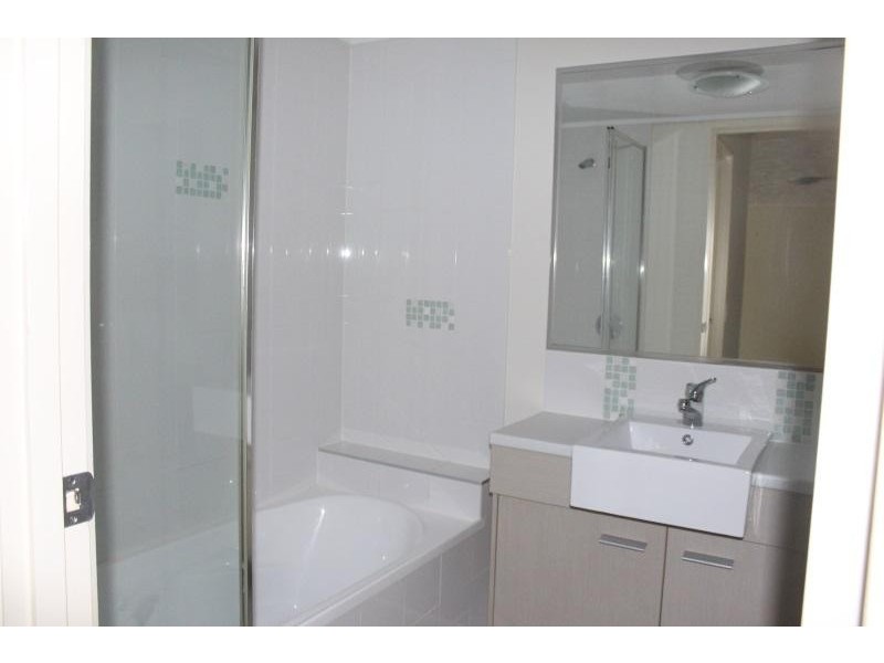 14 / 4 Grand Parade, Parrearra QLD 4575