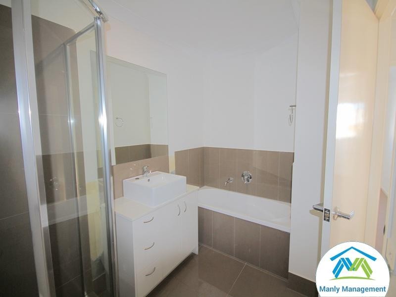 1 / 57 Charles Canty Drive, Wellington Point QLD 4160