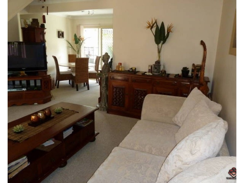 23 Tristan Court, Benowa QLD 4217