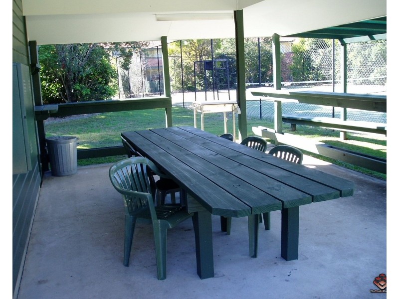 23 Tristan Court, Benowa QLD 4217