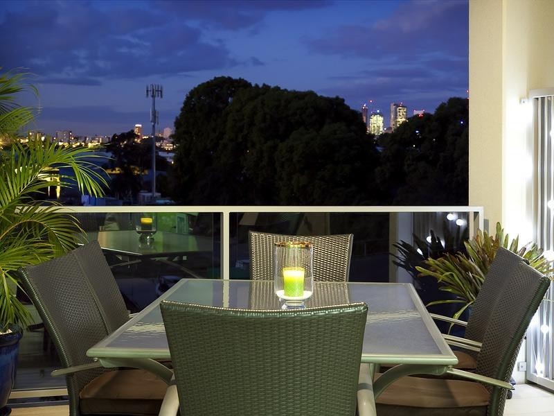 338/28 Ferry Rd, West End QLD 4101