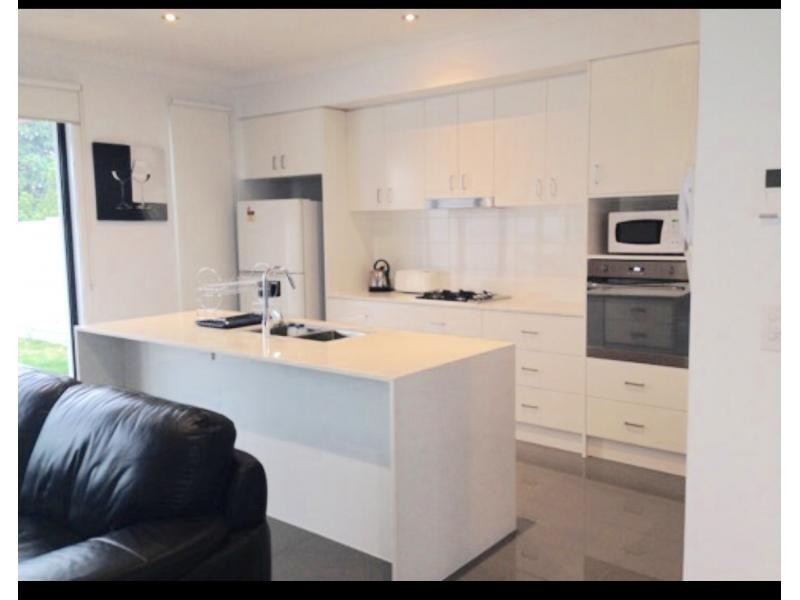 17/323 Bayview Street, Runaway Bay QLD 4216