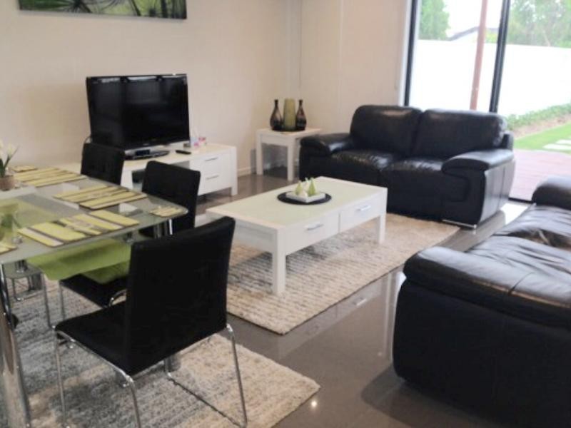 17/323 Bayview Street, Runaway Bay QLD 4216