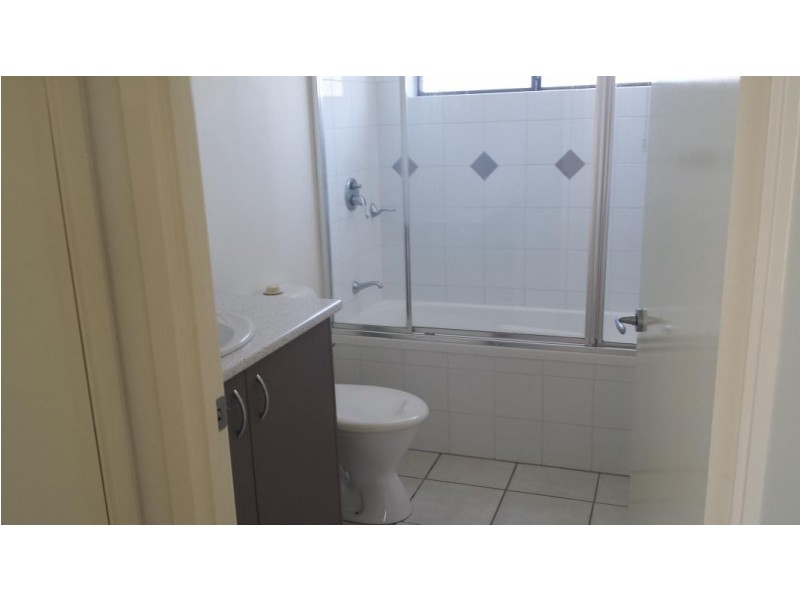 66 University Drive, Meadowbrook QLD 4131