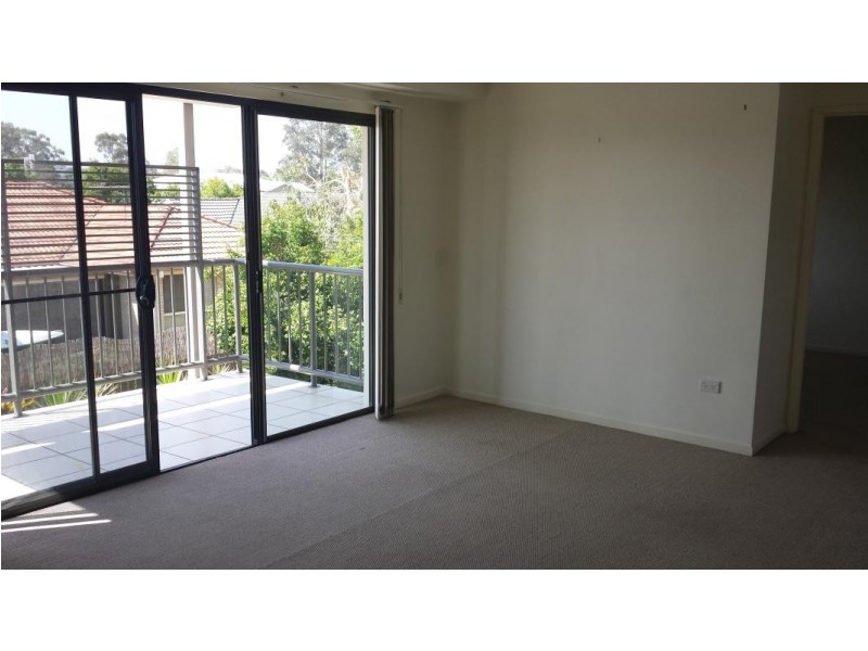 66 University Drive, Meadowbrook QLD 4131