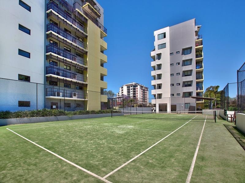09/8 Land Street, Toowong QLD 4066