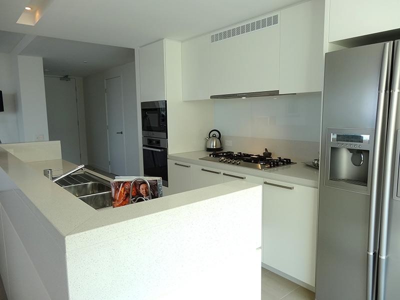 323 Bayview Street, Hollywell QLD 4216