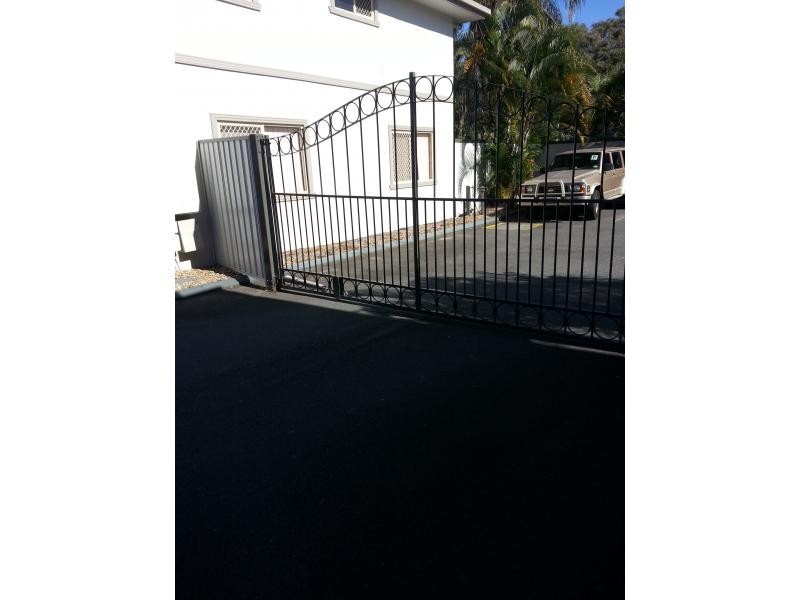 126 Klumpp Rd, Mount Gravatt QLD 4122