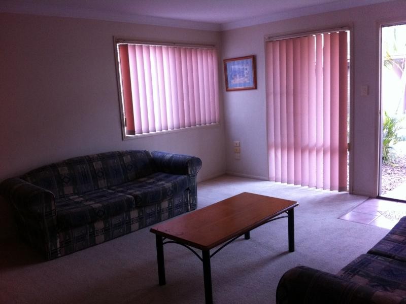 126 Klumpp Rd, Mount Gravatt QLD 4122