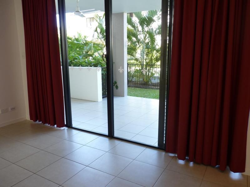 1/ 6-24 Henry Street, West End QLD 4810