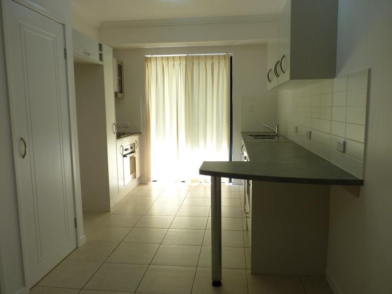 1/ 6-24 Henry Street, West End QLD 4810