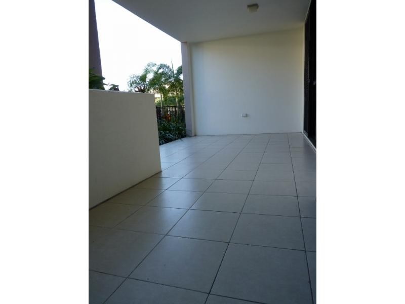 1/ 6-24 Henry Street, West End QLD 4810