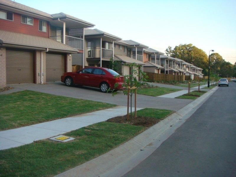 1 / 8 Ruocco St, Bracken Ridge QLD 4017