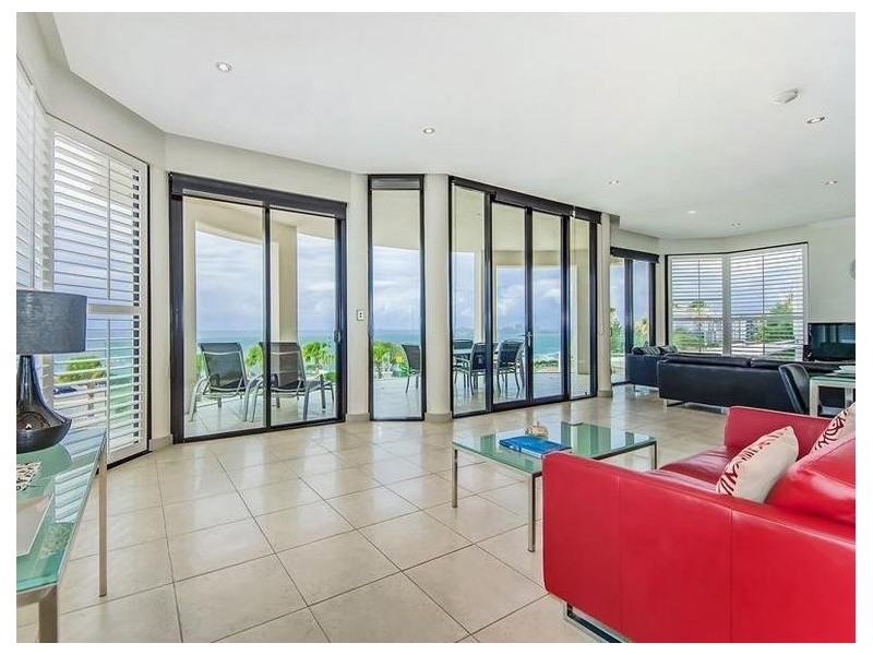 2/8 Marina Walk, Alexandra Headland QLD 4572