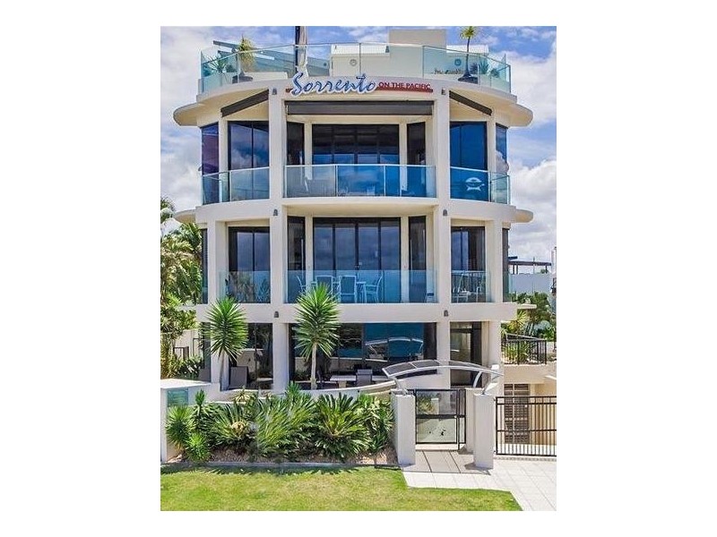 2/8 Marina Walk, Alexandra Headland QLD 4572