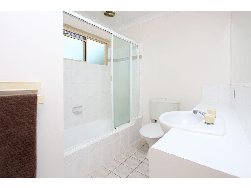 121 Golden Ave, Calamvale QLD 4116