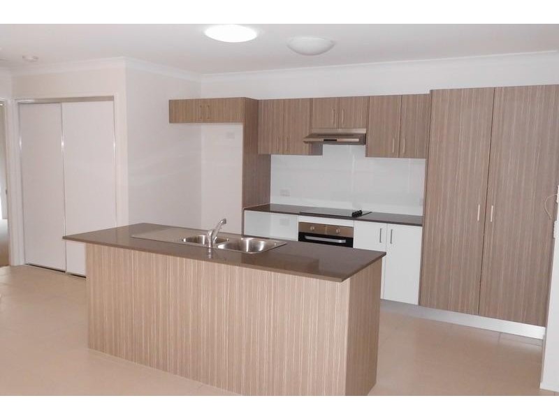 230 Pulgul St, Urangan QLD 4655