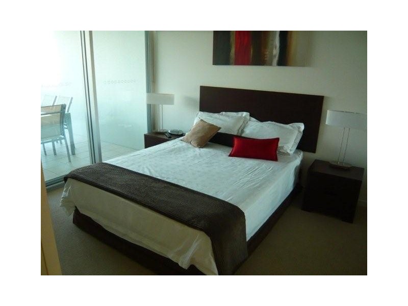 52/95 Clarence Road, Indooroopilly QLD 4068