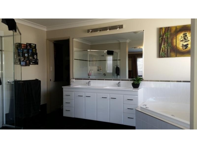Augustine Heights QLD 4300