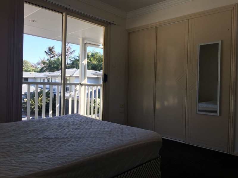 126 Klumpp Rd, Upper Mount Gravatt QLD 4122