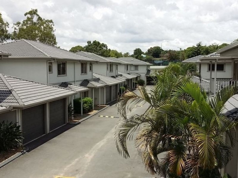 126 Klumpp Rd, Upper Mount Gravatt QLD 4122