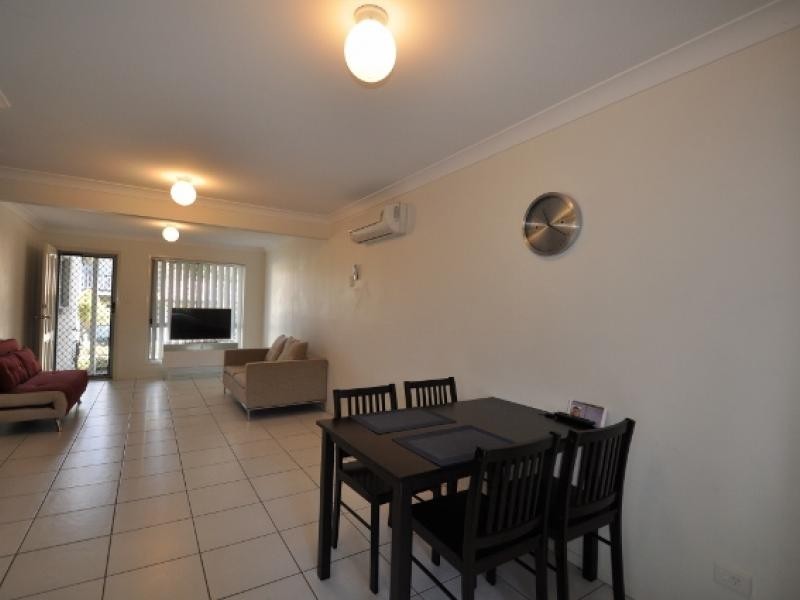 130 Jutland Street, Oxley QLD 4075