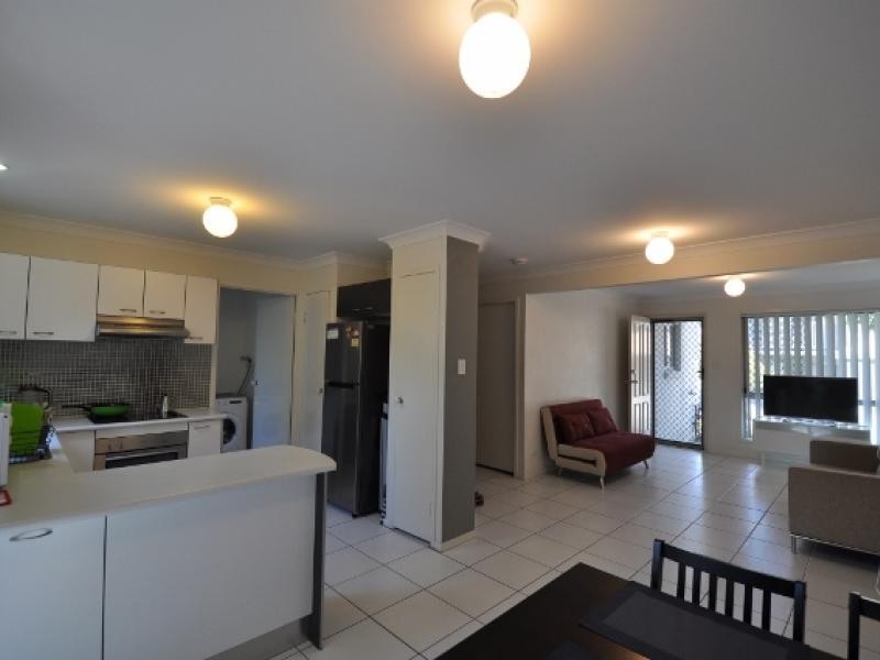 130 Jutland Street, Oxley QLD 4075