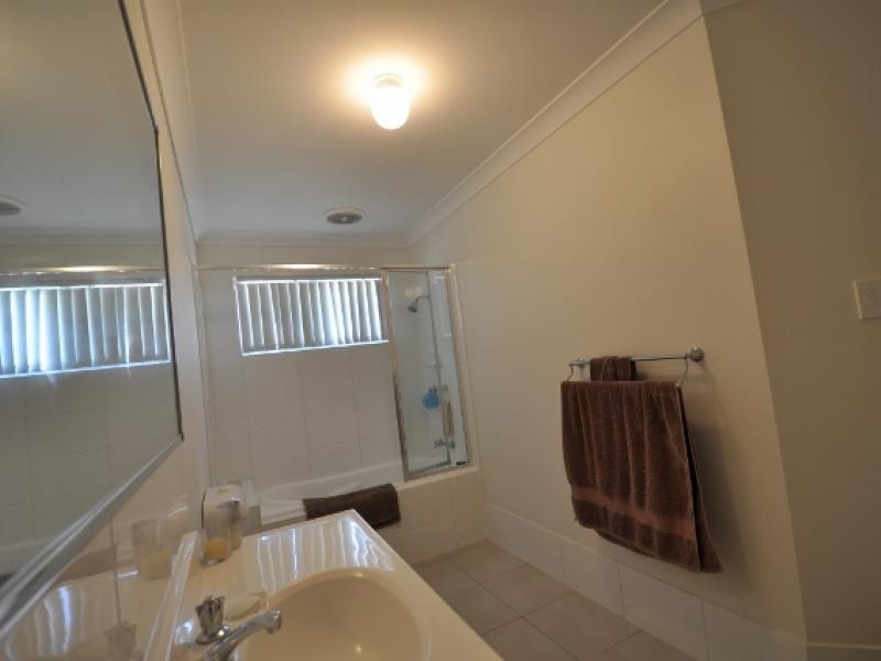 130 Jutland Street, Oxley QLD 4075