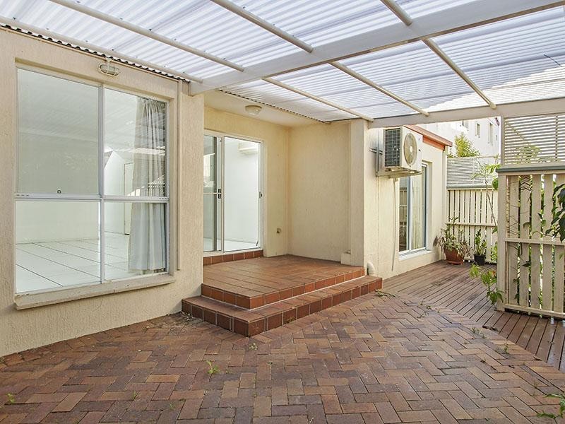 7 Boyd ST, Bowen Hills QLD 4006