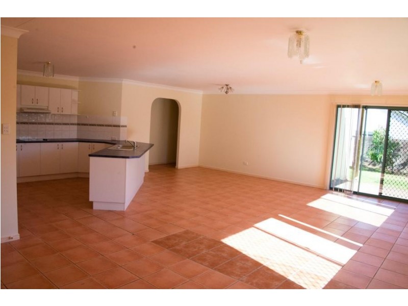 19 Hillcrest, Sunnybank Hills QLD 4109