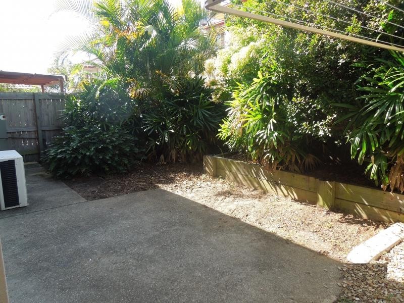 10 Johnston Street, Carina QLD 4152