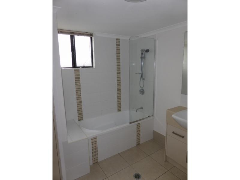 1_/ 6-24 Henry Street, West End QLD 4810