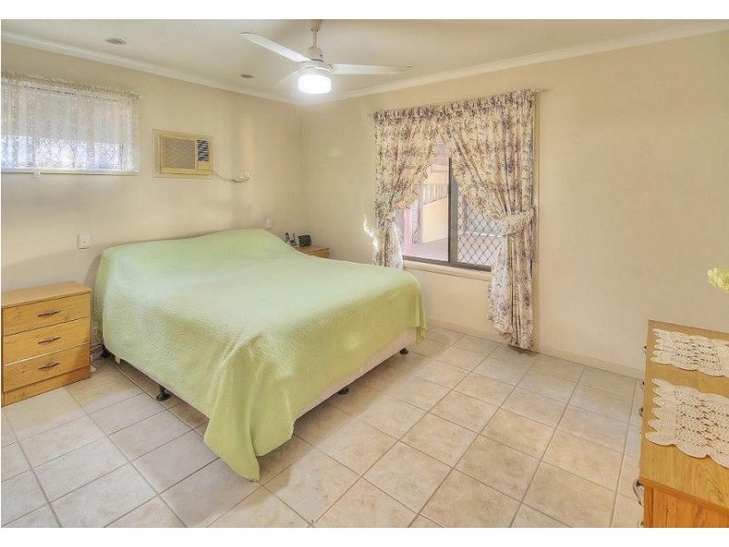 18 Jales St, Sunnybank Hills QLD 4109