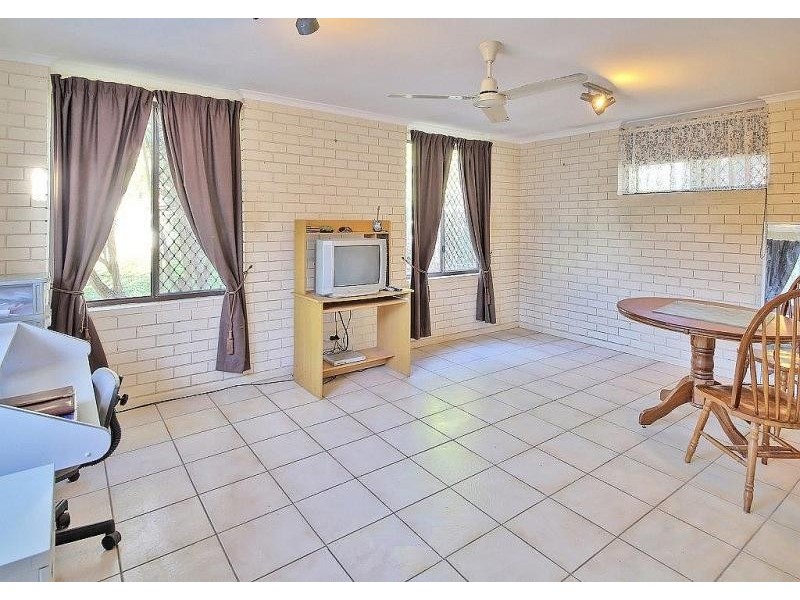 18 Jales St, Sunnybank Hills QLD 4109