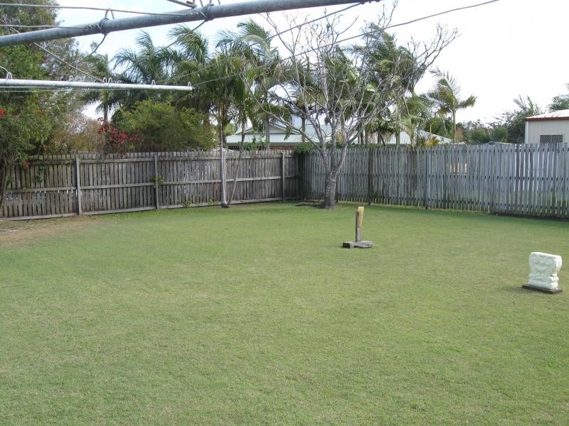 TRISTANIA CRES, Urangan QLD 4655