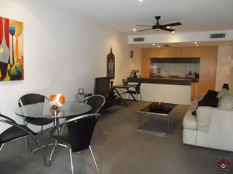 302/10 Pidgeon Close, West End QLD 4101