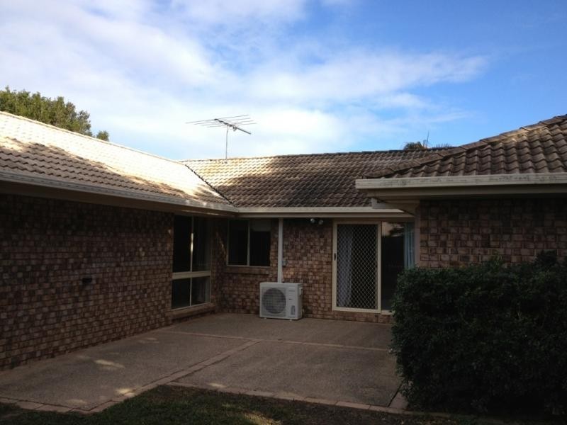 8 Michelangelo Cres, Mackenzie QLD 4156