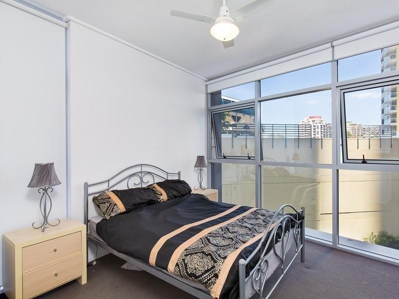 30 Macrossan Street, Brisbane QLD 4000