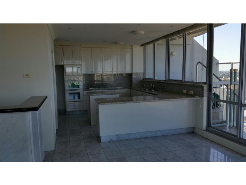 30 O`Connell Street, Kangaroo Point QLD 4169