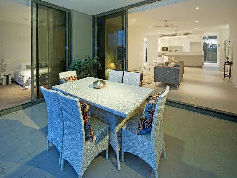 4502/323 Bayview Street, Runaway Bay QLD 4216