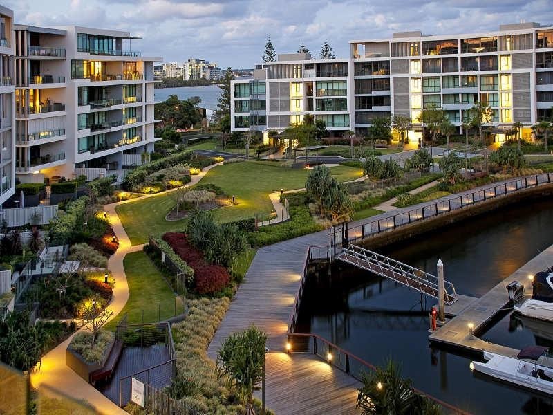 4502/323 Bayview Street, Runaway Bay QLD 4216