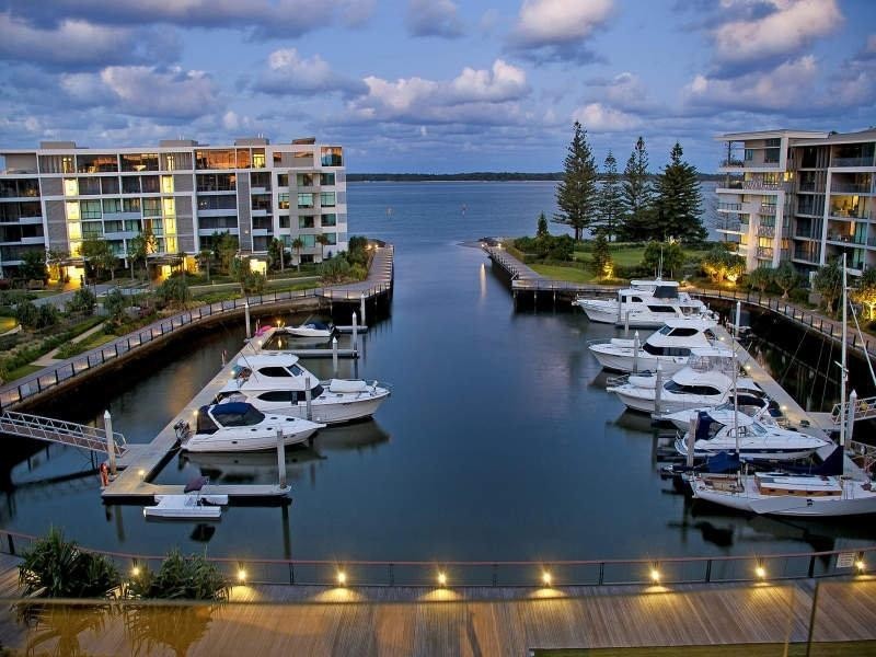 4502/323 Bayview Street, Runaway Bay QLD 4216