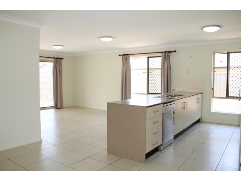 60 Rockfield Road, Doolandella QLD 4077