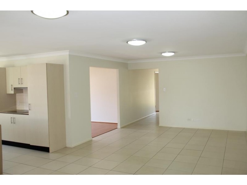 60 Rockfield Road, Doolandella QLD 4077