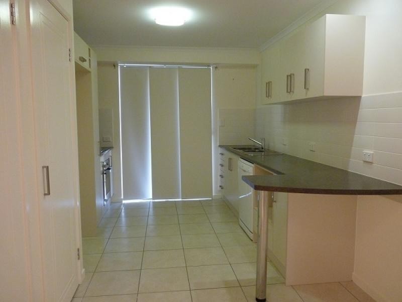 6-24 Henry Street, West End QLD 4810